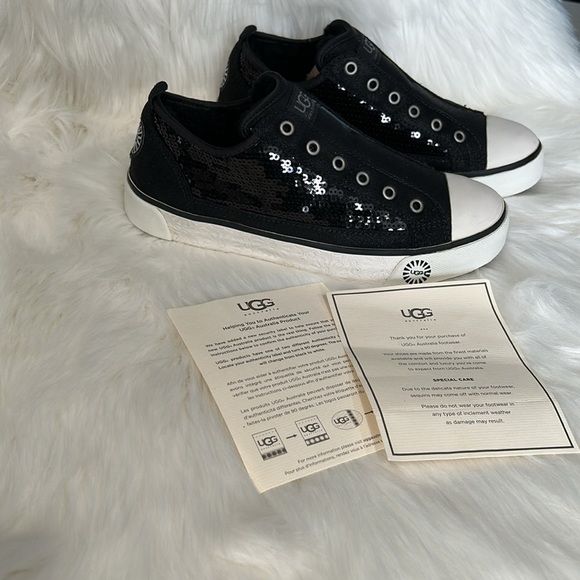 UGG Shearling Lined Sneakers NEW IN BOX - Picture 12 of 12